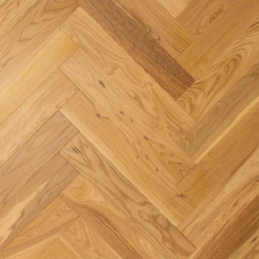 Паркет Елка Английская Lab Arte Angle Дуб Рустик Хани лак 500х150х14/3 в интерьере