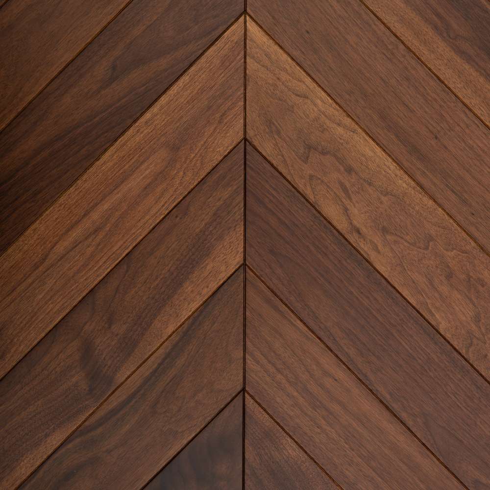 Паркет Елка Французская Lab Arte Chevron 400/290х110х14 /45° Орех Американский Прайм Gloss лак